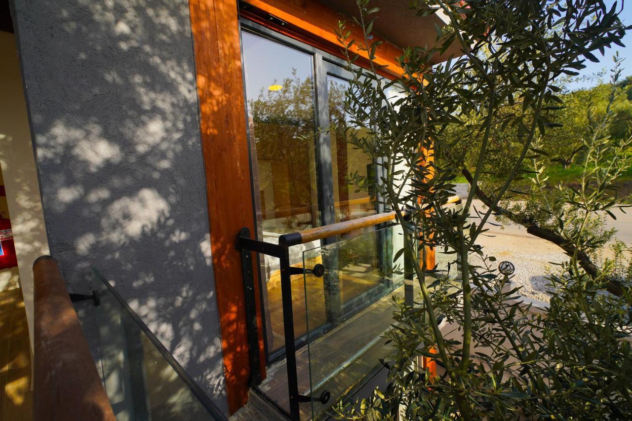 Qcunda Otel ไอวาลิค ภายนอก รูปภาพ