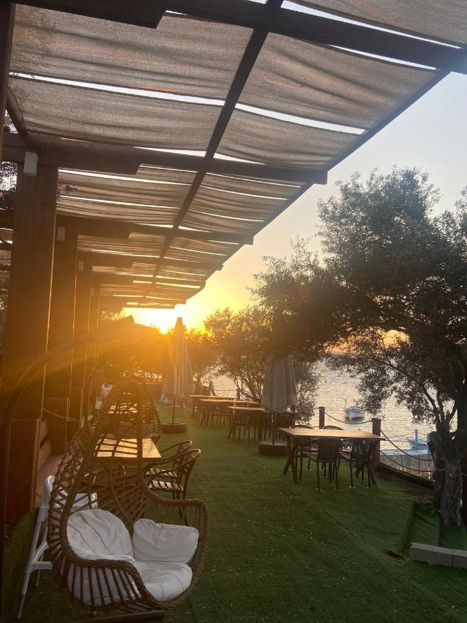 Qcunda Otel ไอวาลิค ภายนอก รูปภาพ