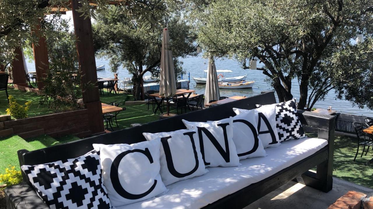 Qcunda Otel ไอวาลิค ภายนอก รูปภาพ