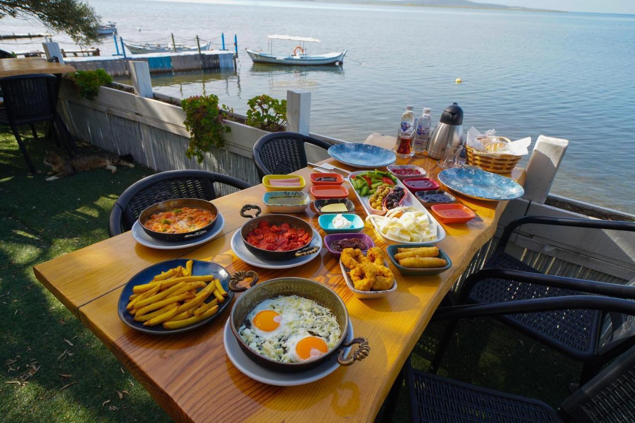 Qcunda Otel ไอวาลิค ภายนอก รูปภาพ