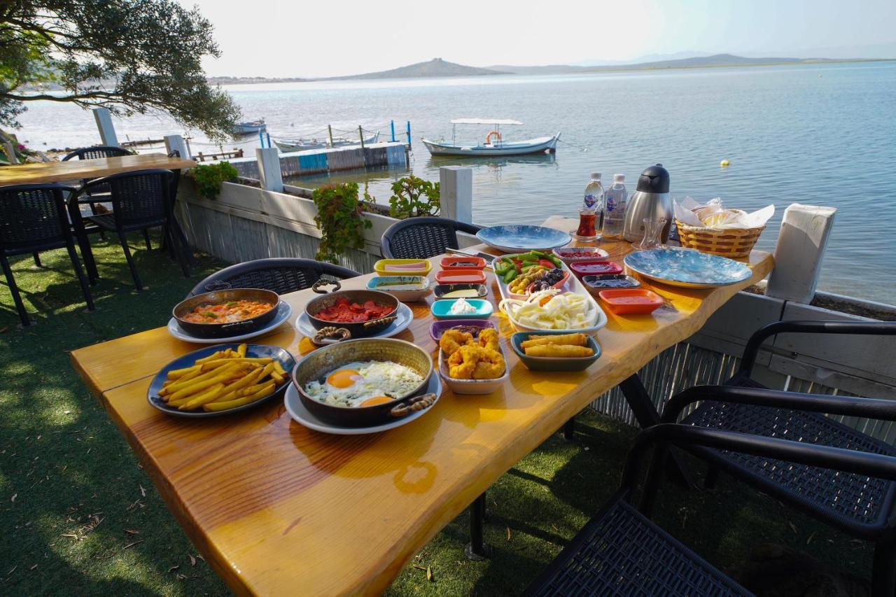 Qcunda Otel ไอวาลิค ภายนอก รูปภาพ