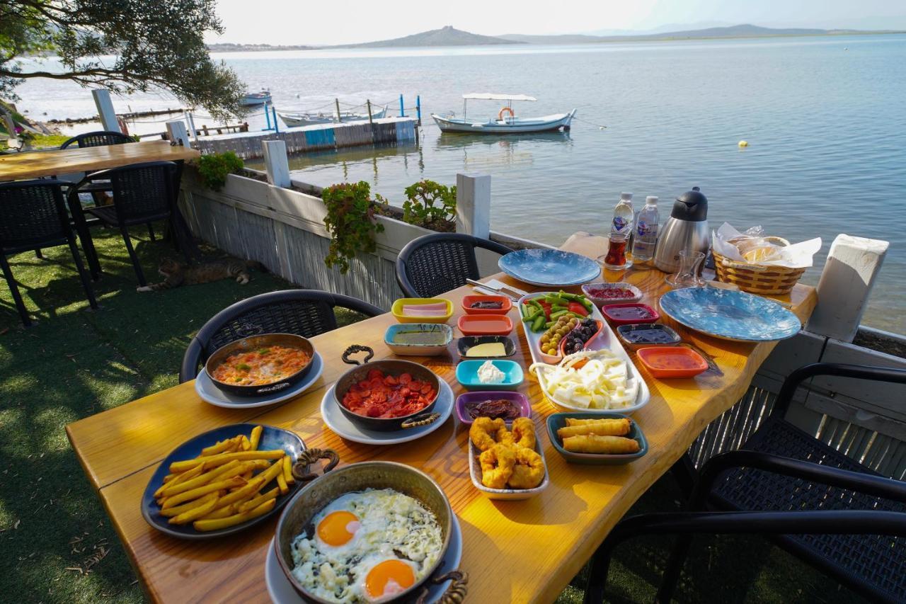 Qcunda Otel ไอวาลิค ภายนอก รูปภาพ