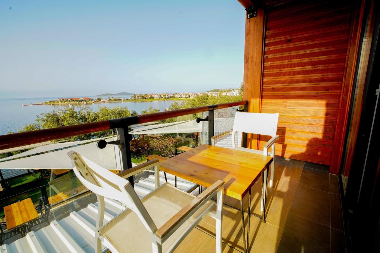 Qcunda Otel ไอวาลิค ภายนอก รูปภาพ