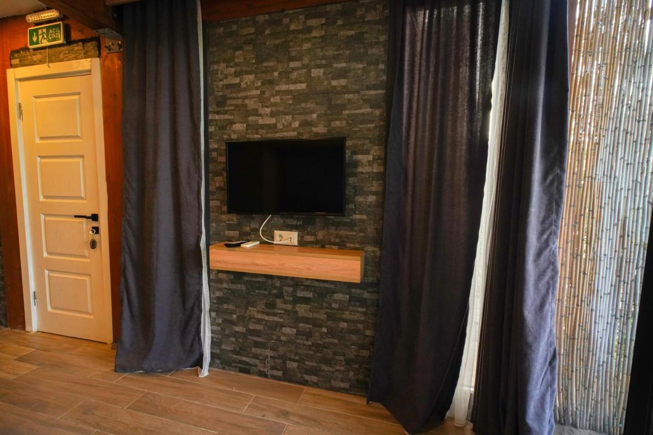 Qcunda Otel ไอวาลิค ภายนอก รูปภาพ